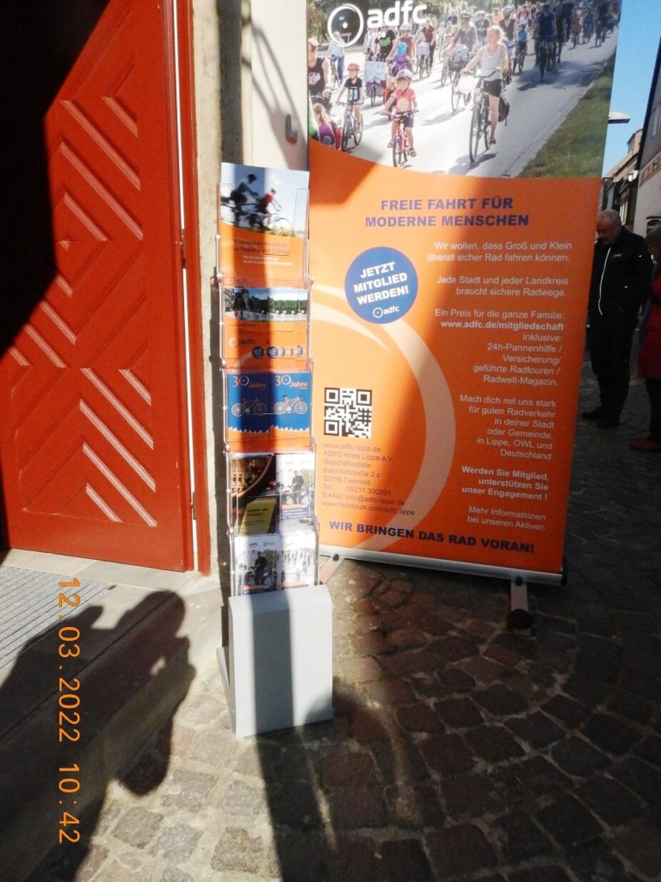 Info Rollup - Freie Fahrt für moderne Menschen, die politische Forderung des Info Rollup - Freie Fahrt für moderne Menschen, die politische Forderung des ADFC Kreis Lippe e.V.