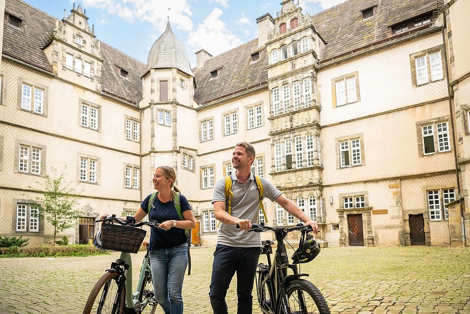 Kalletal - Schloß Varenholz Schloß Varenholz - Digitale Radtouren im Kalletal
