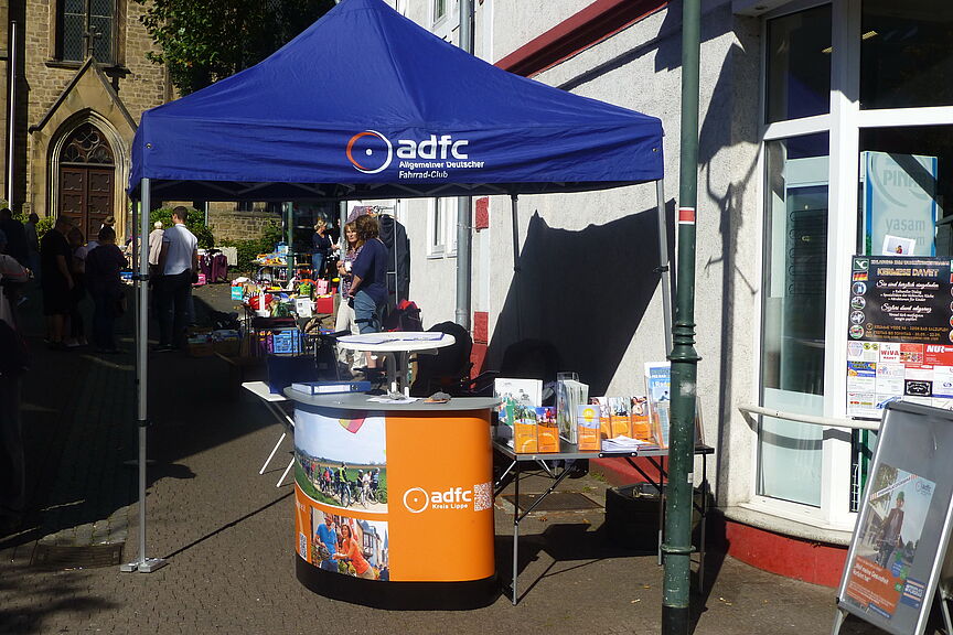ADFC Lippe OG Bad Salzuflen - Stand auf dem Kiliansfest am 21.05.22 ADFC Lippe OG Bad Salzuflen - Stand auf dem Kiliansfest am 21.05.22