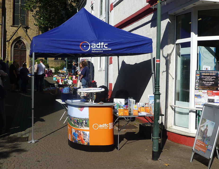 ADFC Lippe OG Bad Salzuflen - Stand auf dem Kiliansfest am 21.05.22 ADFC Lippe OG Bad Salzuflen - Stand auf dem Kiliansfest am 21.05.22