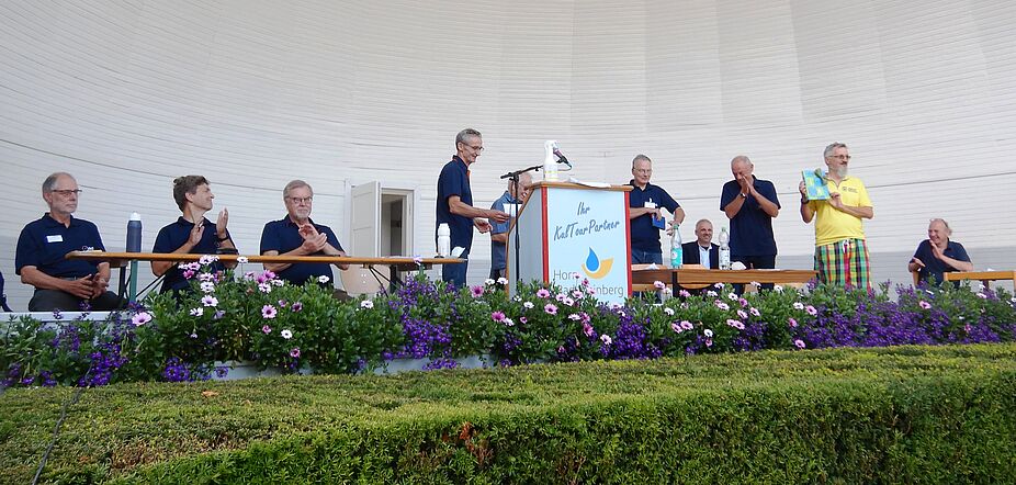 ADFC Lippe e.V. Jahreshauptversammlung ADFC Lippe e.V. Jahreshauptversammlung 2021 Ehrung durch den Vorstand für 25. + 30. Jahre Mitgliedschaft im ADFC