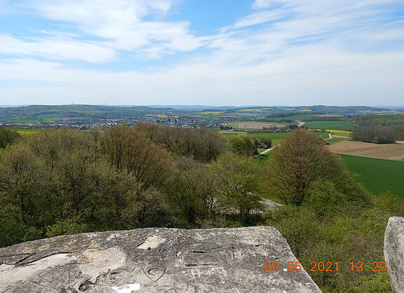 Barntrup - Aussicht vom Windmühlenstumpf mit Begatal und Teutoburger Wald