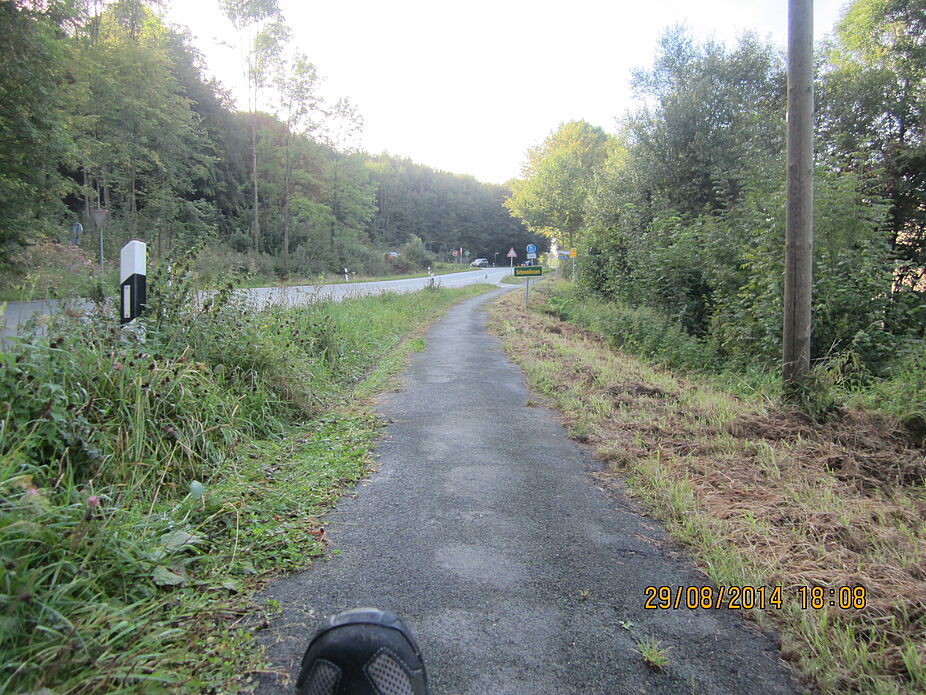 ADFC Lippe Fg Radverkehr - so ein Radweg ist keine Lösung ! Wir fordern ein modernes Radverkehrsnetz.