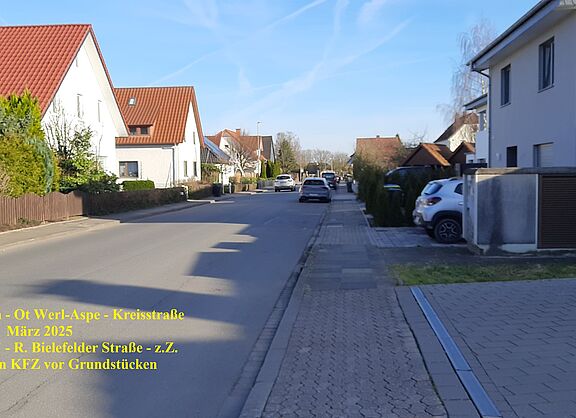 Bad Salzuflen - Diskussion kostenfrei parkende KFZ auf öffentlicher Straße oder "Mehr Platz für`s Rad" und die Verkehrssicherheit von Radfahrenden