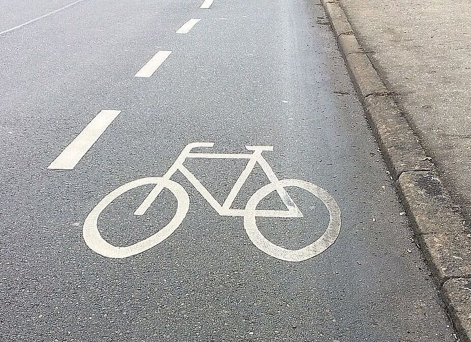 Schutzstreifen gemäß StVO Schutzstreifen gemäß StVO, ein Teil der vorhandenen Fahrbahn