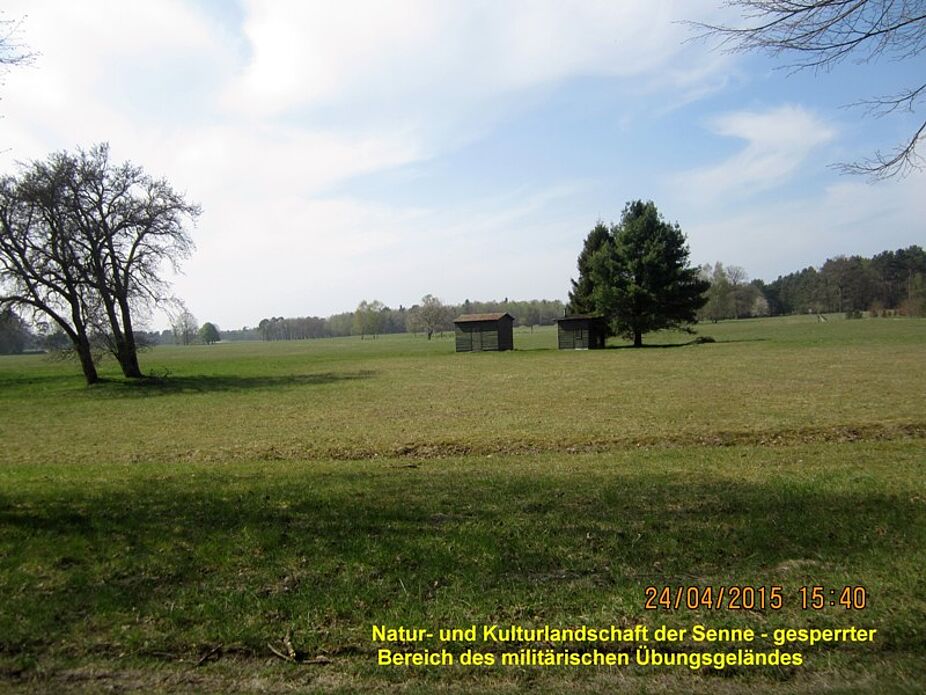 Senne Radweg - Warnhinweise Senneradweg mit Warnhinweis auf militärisches Sperrgebiet